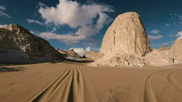 paisajes de el blanco Desierto en bahariya, Egipto video