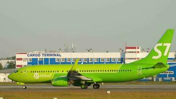 NOVOSIBIRSK, RUSSIAN FEDERATION JUNE 17, 2020 - Boeing 737 S7 Airlines VP BNG at start position before departure. Tolmachevo Airport, Novosibirsk. video