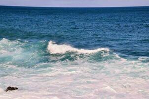 agua con olas foto