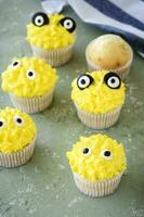Big bird cupcakes recipe photo