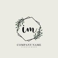 IM Initial beauty floral logo template vector