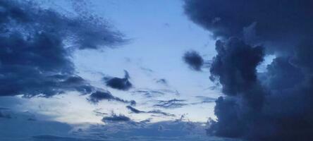 azul cielo ese lata ser usado como un antecedentes foto