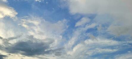 azul cielo ese lata ser usado como un antecedentes foto