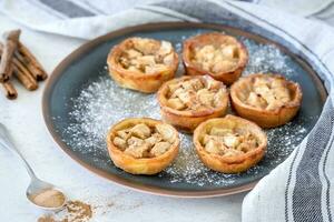 Apple mini tarts photo