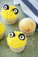 Big bird cupcakes recipe photo