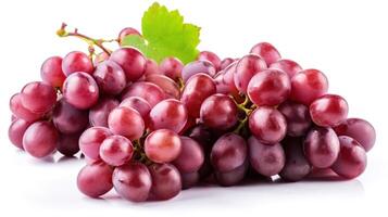 maduro rojo uva. rosado manojo con hojas aislado en blanco. con recorte camino, generativo ai foto