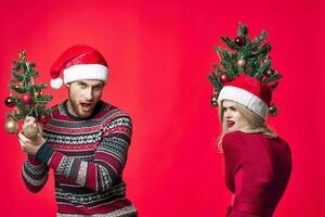 joven Pareja fiesta divertido alegría Navidad decoración foto