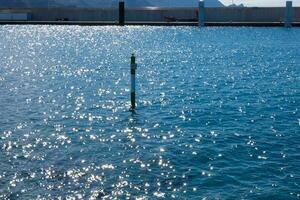 un varilla a medida el altura de agua en un puerto foto