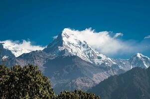 hermosa ver de Annapurna montaña rango , Nepal foto