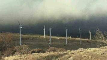 viento turbinas giro en contra hora lapso nubes video