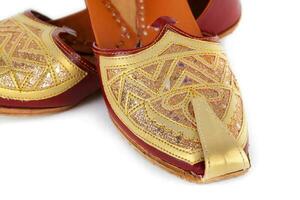 par de tradicional indio Zapatos foto