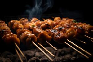 de cerca de yakitori brochetas candente en un carbón parrilla con fumar creciente y llamas parpadeando en el antecedentes. ai generado foto