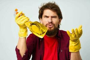 barbado hombre detergente caucho guantes representación Servicio recortado ver profesional foto