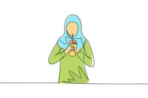 soltero uno línea dibujo hermosa árabe mujer sostener el plastico taza y bebida con hielo verde té con paja. hacer su refrescante en verano estación. moderno continuo línea dibujar diseño gráfico vector ilustración