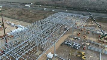 construction de une grand entrepôt Distribution centre unité aérien vue video