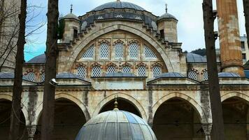 Einzelheiten von das historisch Moschee wo Muslime Anbetung Video