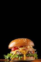 grande y sabroso queso hamburguesa en negro antecedentes con Copiar espacio para tu texto. comida póster. generativo ai. foto