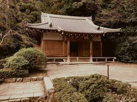 antiguo y de madera japonés santuario foto