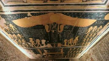 túmulo do memnon, faraós Ramsés 5 ª e 6º, vale do a reis dentro luxo, Egito video