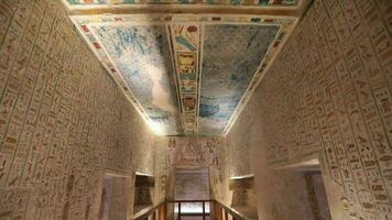 tombeau de memnon, pharaons ramses 5e et 6ème, vallée de le rois dans louxor, Egypte video