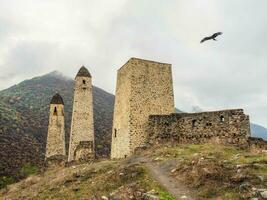 batalla torres erzi en el jeyrah garganta. medieval torre complejo mi foto