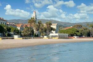 playa recurso de diano centro de deportes acuáticos cerca a san remover a italiano riviera,liguria,mediterraneo mar, italia foto