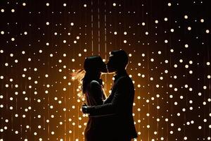 silueta Pareja bailes en frente de un pared de luces, ejemplificando el energía y pasión en su relación, generativo ai, enamorado concepto. foto