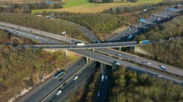 m1 och m25 Storbritannien motorväg utbyte rusa timme antenn se video