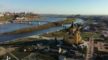 Alexander Nevsky kathedraal, genomen van een quadrocopter. video