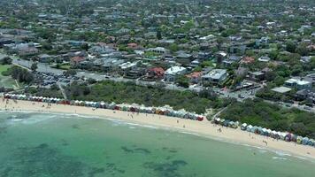 dendy calle playa en brillante, melbourne, visto desde el aire video