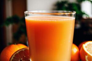 recién exprimido naranja jugo en un vaso en de madera mesa, de cerca. sano comida concepto. generativo ai foto
