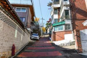 SEOUL, SOUTH KOREA - NOV 14, 2017-Bukchon Hanok Village Traditional Korean architectural style in Seoul, South Korea. photo