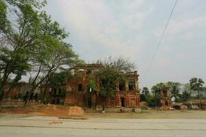 Bangladesh marzo 6, 2019 nakipur zamindar bari casa a nakipur pueblo en shyamnagar upazila, satjira, bangladesh foto