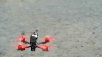 fpv freestyle fuco ottenere pronto per prendere spento. lento movimento video