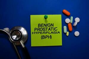 benigno prostático hiperplasia escribir en pegajoso Nota aislado en oficina escritorio. cuidado de la salud o médico concepto foto