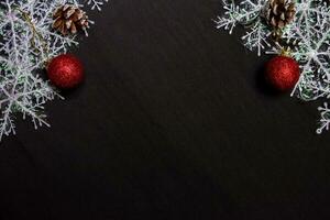 decorativo Navidad aislado en oscuro antecedentes foto