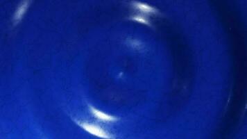 blu sfondo con ciclico onde. infinitamente loop animazione video