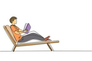 un solo dibujo de una línea hombre reclinado leyendo un libro en un sillón. tiempo de relajación con un buen concepto de historia. lector masculino inteligente disfrutando de la literatura o estudiando. vector gráfico de diseño de dibujo de línea continua