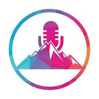 plantilla de diseño de logotipo de vector de montaña de podcast.