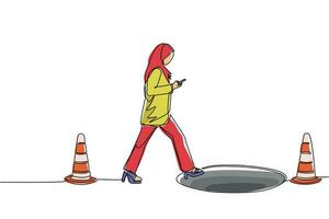 una sola línea dibujando un personaje de mujer de negocios árabe yendo a la calle mirando por teléfono inteligente, no vio una alcantarilla abierta. la mujer camina hacia la trampa de negocios. ilustración de vector de diseño de dibujo de línea continua