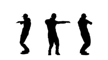 noir silhouette sur une blanc Contexte homme Danse hanche saut . pouvez utilisation inverser pour alpha Chanel video