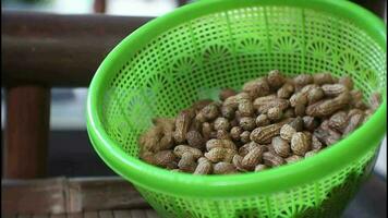 bouilli cacahuètes pour le Matin nourriture menu video