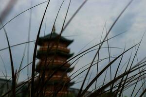 la pagoda está en medio del barrio chino pik pantjoran, pantai indah kapuk. foto