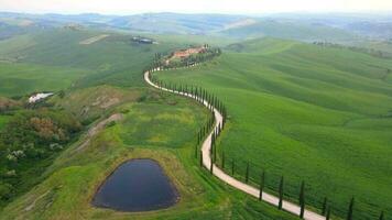 Toscane Kreta senesi voorjaar landschap video