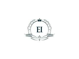 Minimal Ei Logo Icon, Luxury Crown Ei ie Feminine Letter Logo icon vector