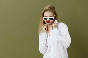 pretty woman fashion white shirt sunglasses studio model unaltered photo