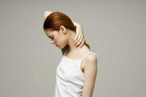 mujer reumatismo dolor en el cuello salud problemas ligero antecedentes foto