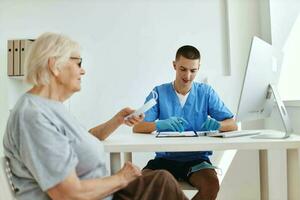 patient sitting in the doctor's office health care photo