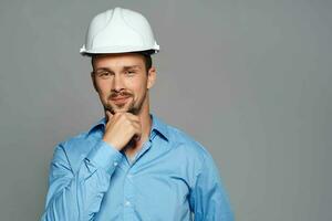 gracioso masculino ingeniero trabajo uniforme profesional construcción foto