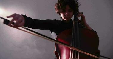 Cellist proben beim Zuhause video